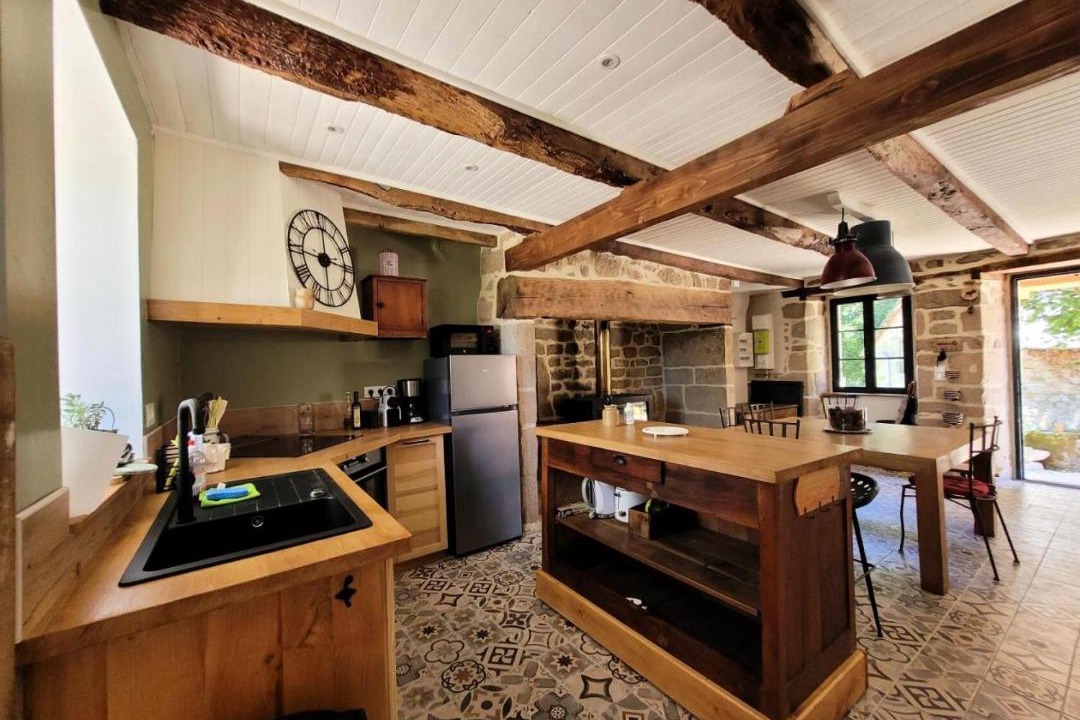 Photo of Kitchen in Saint-Yrieix-le-Dejalat