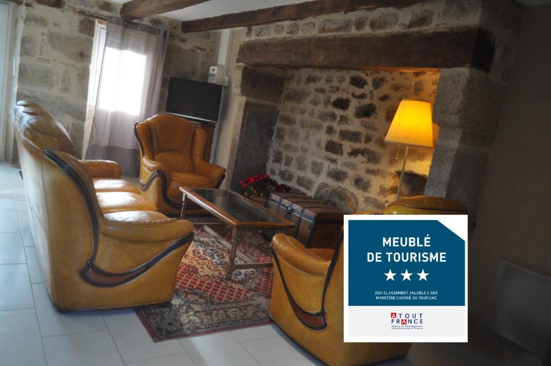 Photo of Livingroom in Saint-Marc-a-Frongier