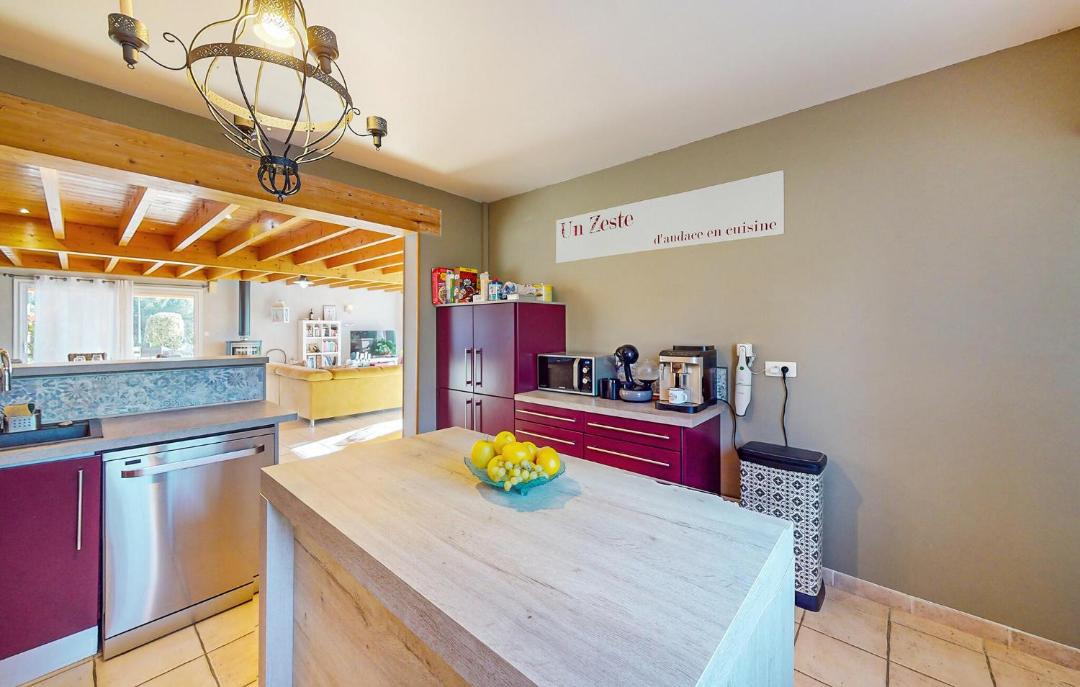 Photo of Kitchen in Saint-Jean-d'Eyraud