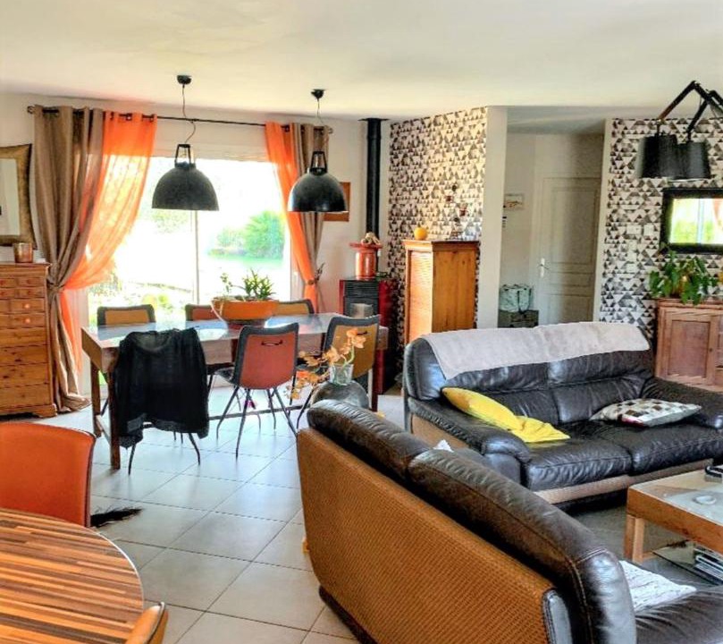 Photo of Livingroom in Saint-Martin-Lacaussade