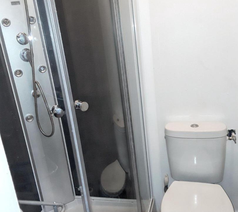 Photo of Bathroom in Langon