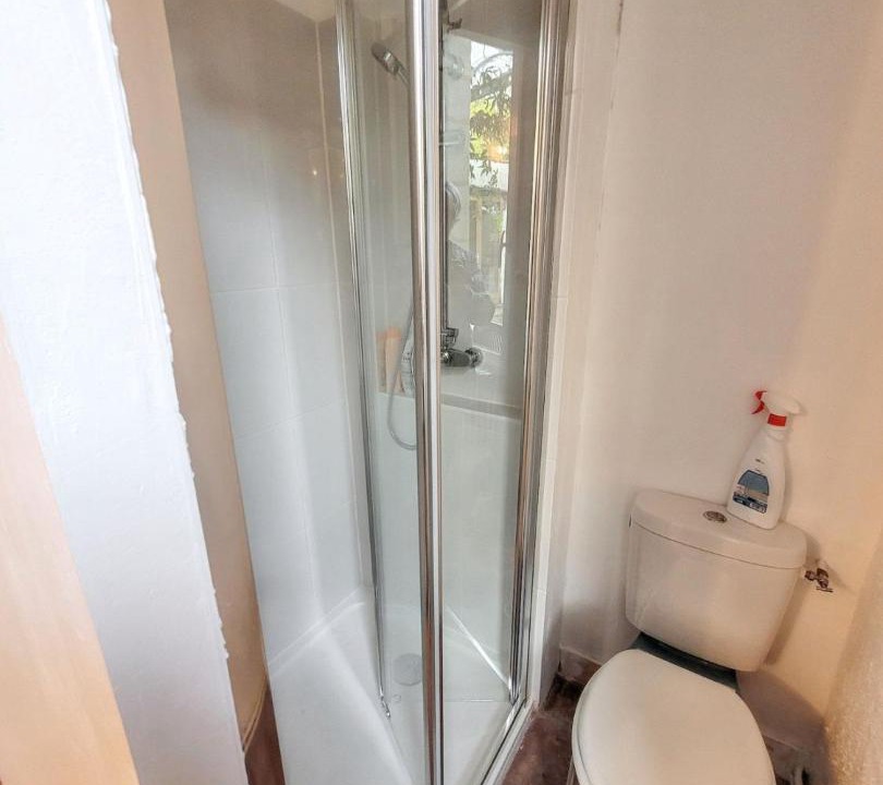 Photo of Bathroom in Langon