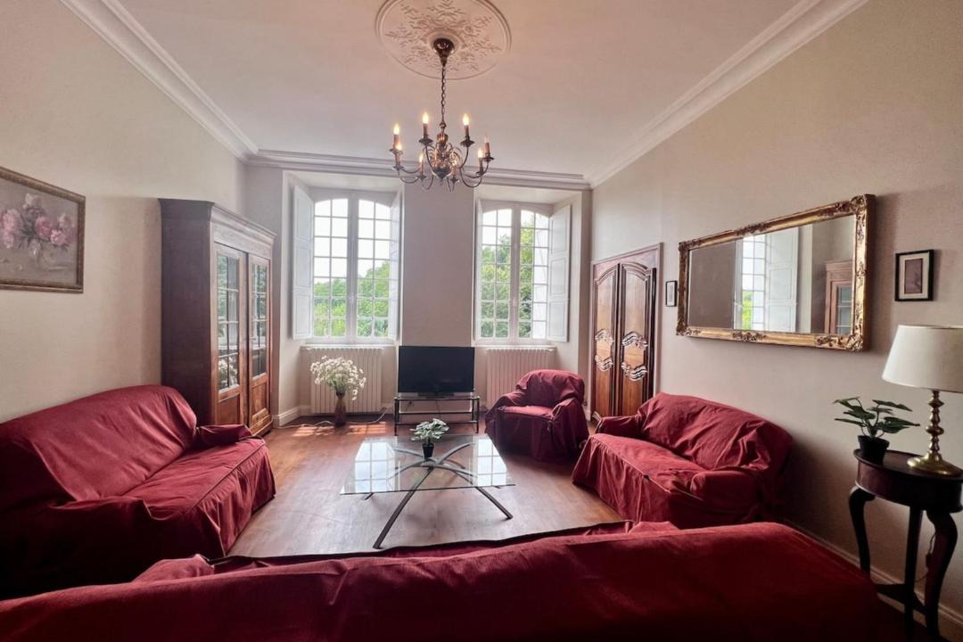 Photo of Livingroom in Allassac
