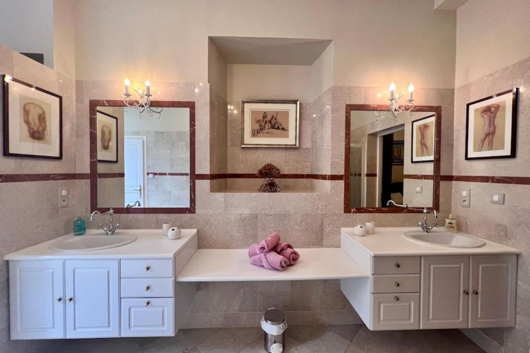 Photo of Bathroom in Allassac