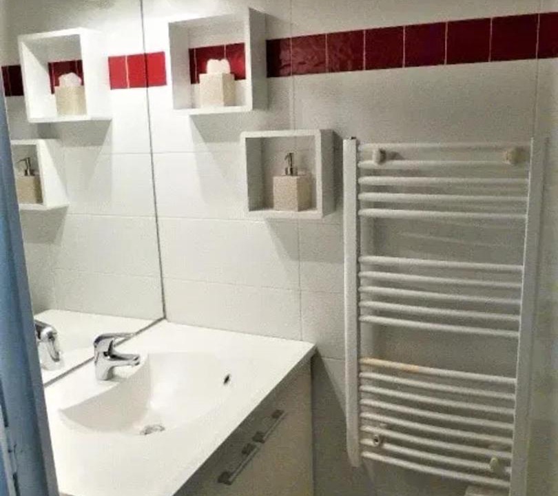 Photo of Bathroom in Latresne