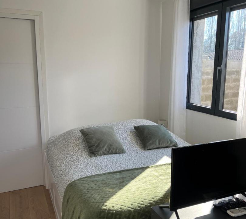 Photo of Bedroom in Castelnau-de-Medoc