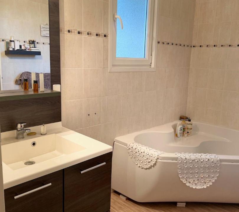 Photo of Bathroom in Cisse