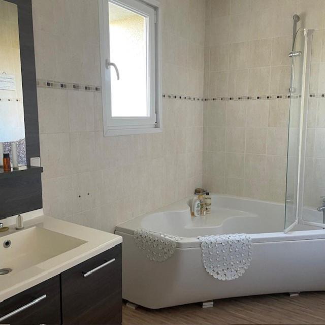 Photo of Bathroom in Cisse