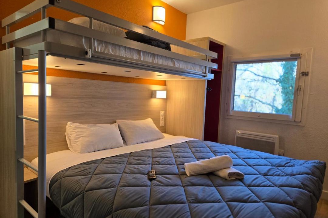 Photo of Bedroom in Lormont