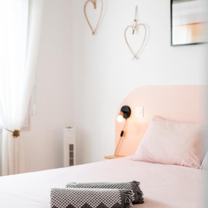 Photo of Bedroom in Parentis-en-Born