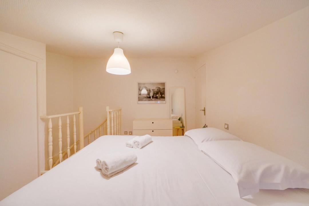 Photo of Bedroom in Bordeaux Golden Triangle