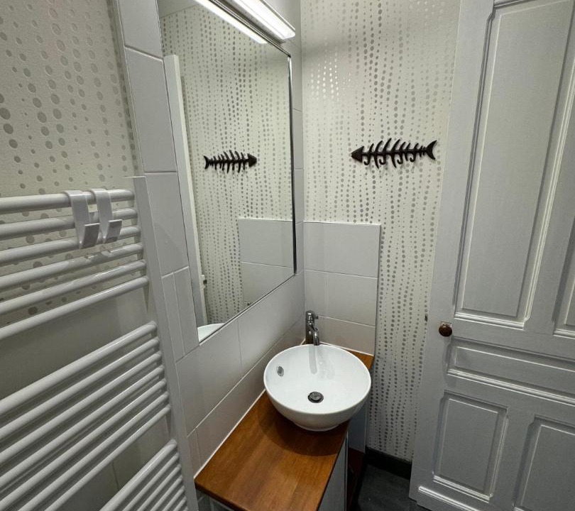 Photo of Bathroom in Saint-Martin-de-Riberac