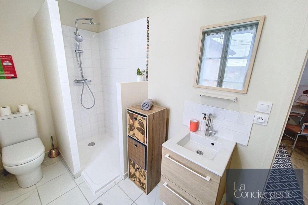 Photo of Bathroom in Jaunay-Clan