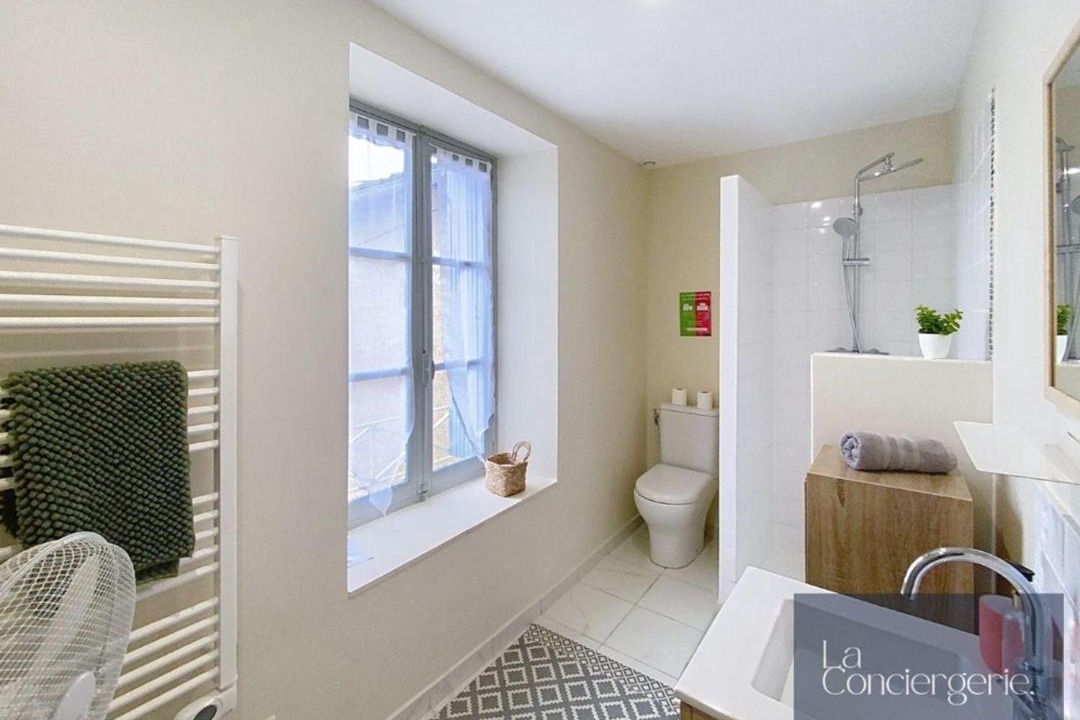 Photo of Bathroom in Jaunay-Clan