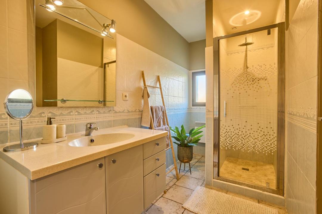Photo of Bathroom in Saint-Remy
