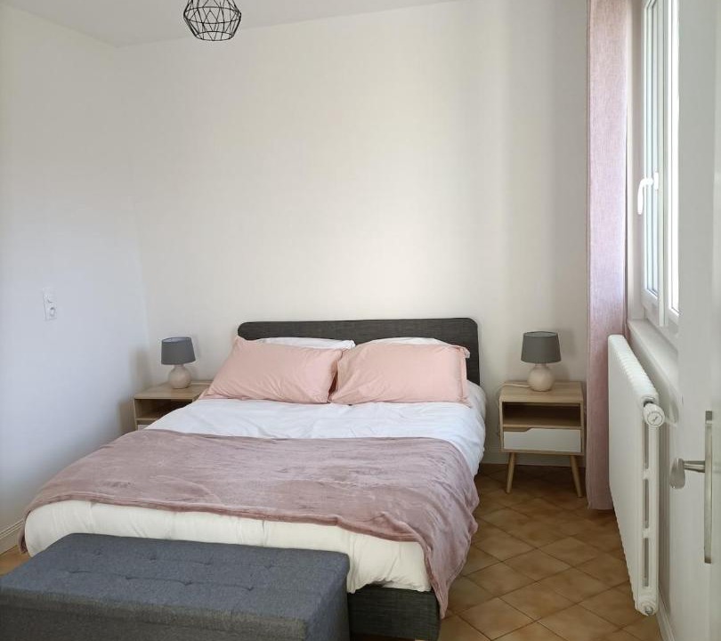 Photo of Bedroom in Brux