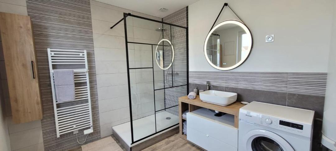 Photo of Bathroom in Ruelle-sur-Touvre