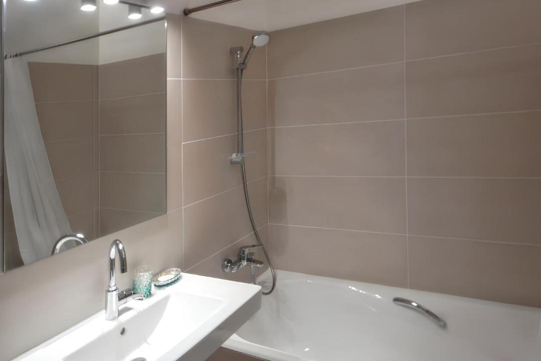 Photo of Bathroom in Soulac-sur-Mer
