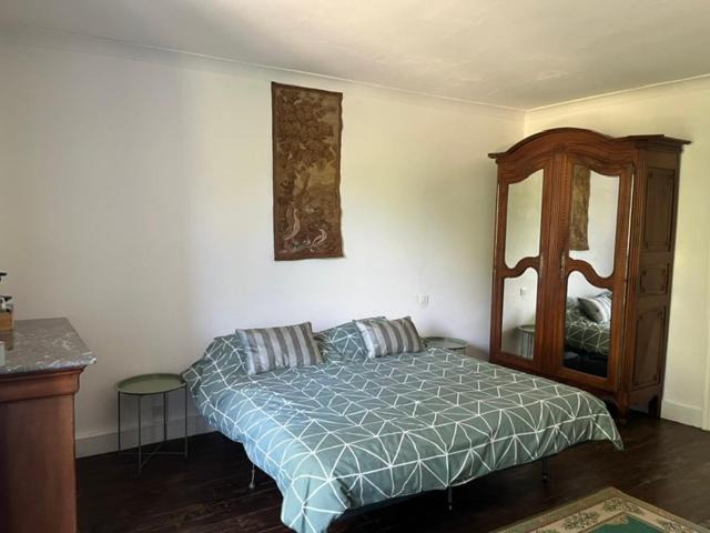 Photo of Bedroom in Celle-Levescault