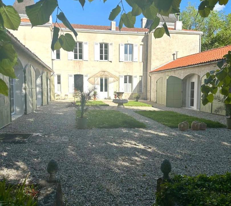 Photo of Others in Moncaut