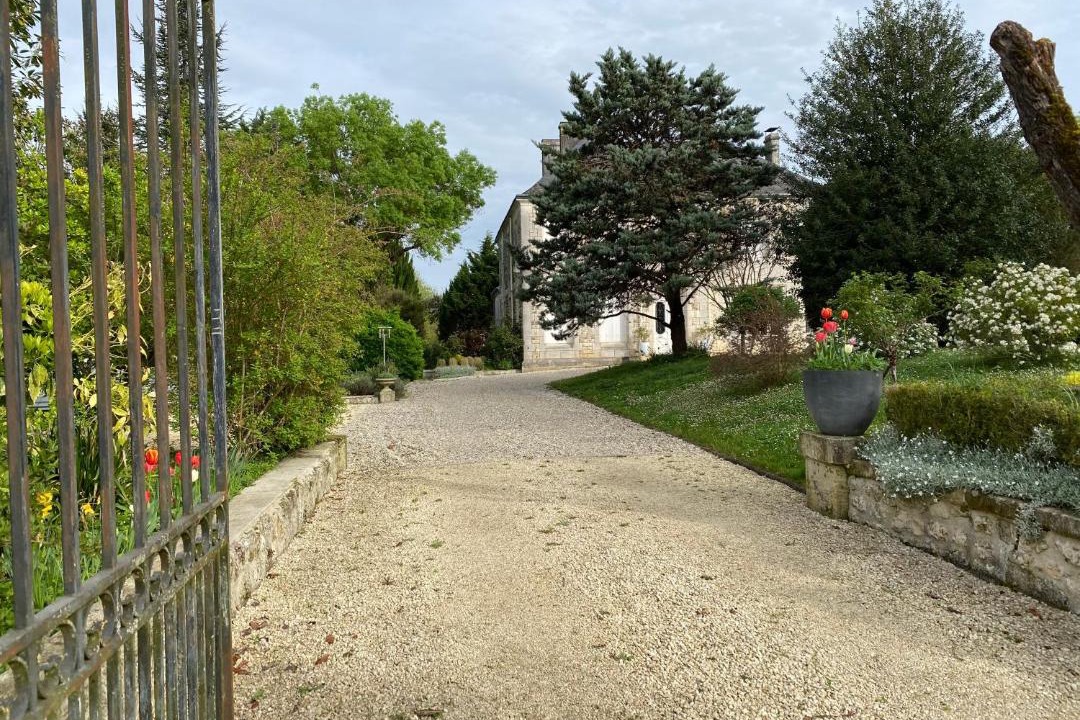 Photo of Others in Saint-Porchaire
