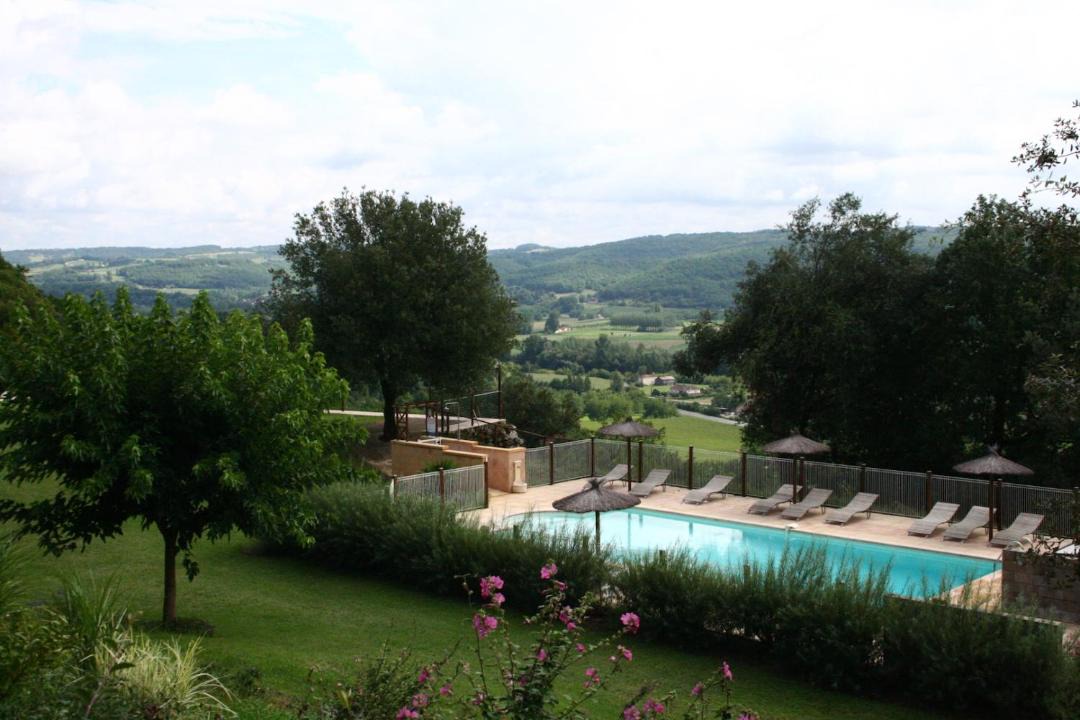 Photo of Others in Bezenac