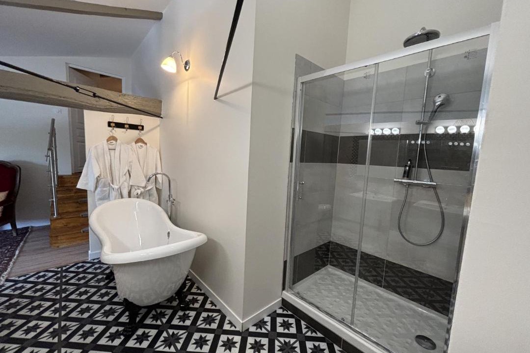 Photo of Bathroom in Saint-Estephe