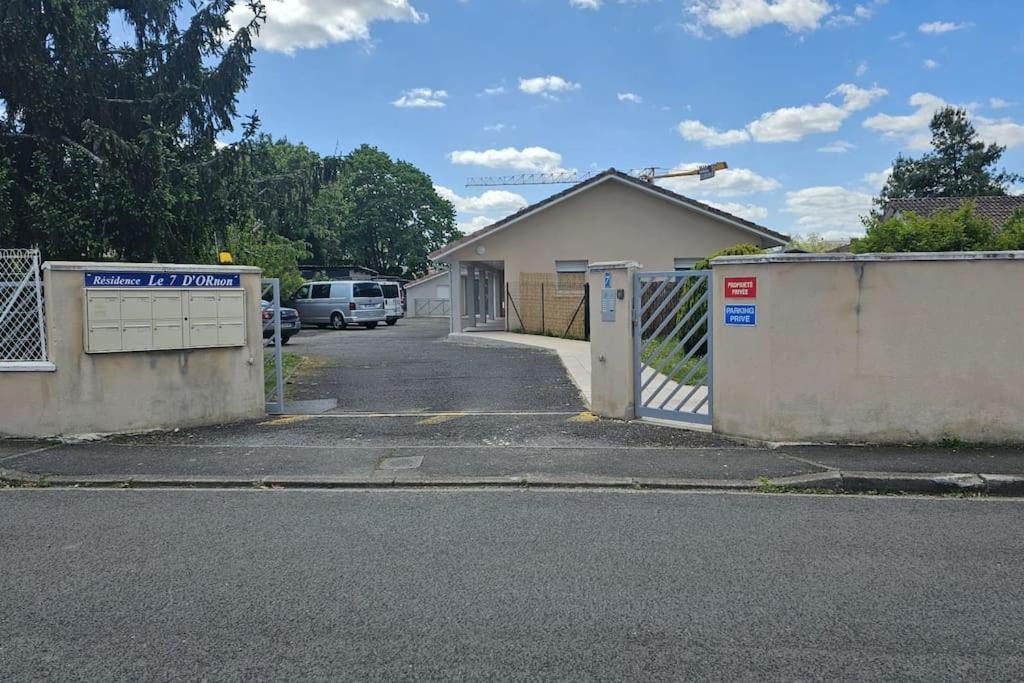 Photo of Others in Villenave-d'Ornon