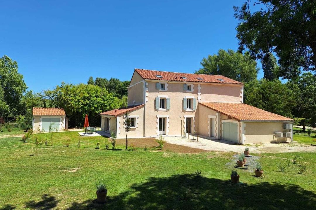 Photo of Others in Chateauneuf-sur-Charente