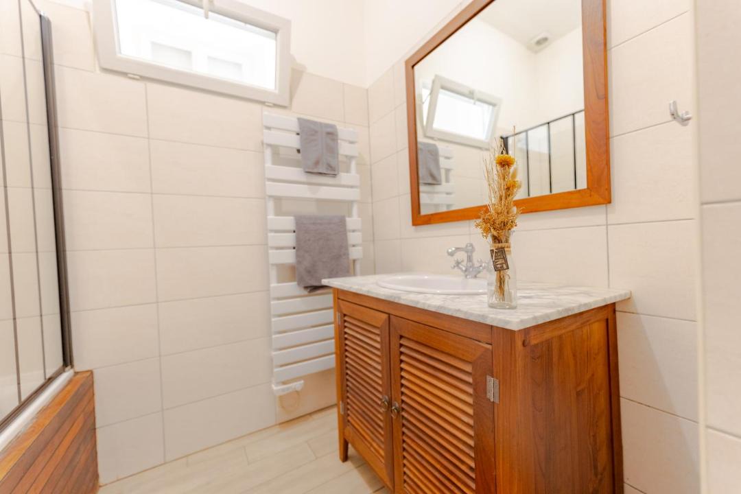 Photo of Bathroom in Cognac
