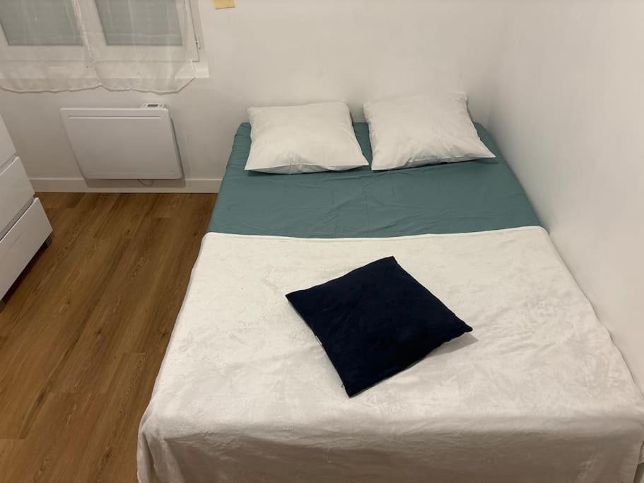 Photo of Bedroom in Bonneuil-Matours