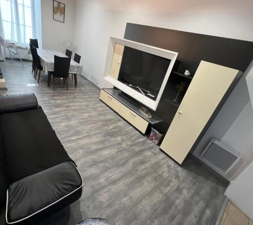 Photo of Livingroom in Saint-Sulpice-de-Faleyrens