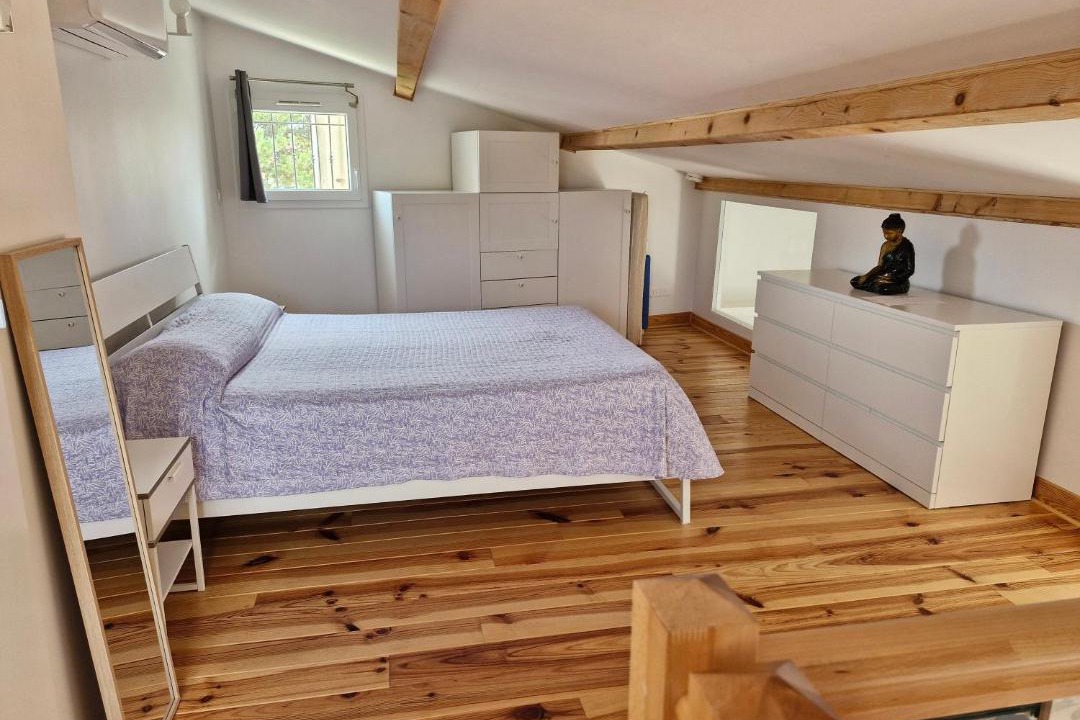 Photo of Bedroom in Morieres-les-Avignon