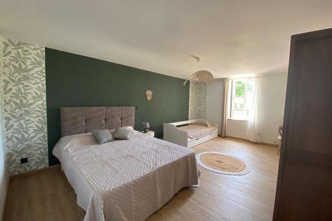 Photo of Bedroom in Barbezieux-Saint-Hilaire