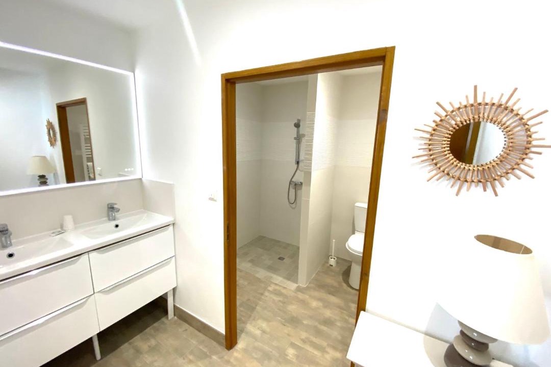 Photo of Bathroom in Cognac