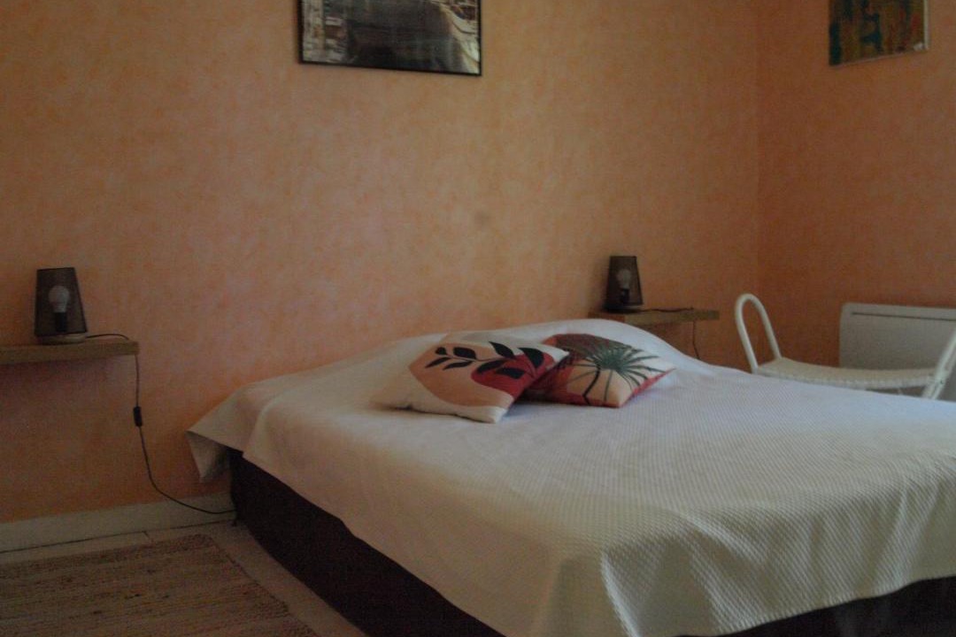 Photo of Bedroom in Saint-Laurent-de-Medoc