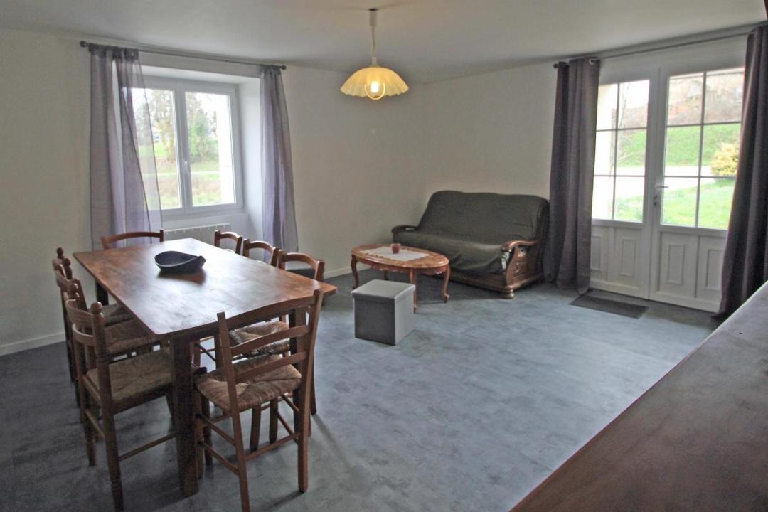 Photo of Livingroom in Saint-Sornin-Leulac