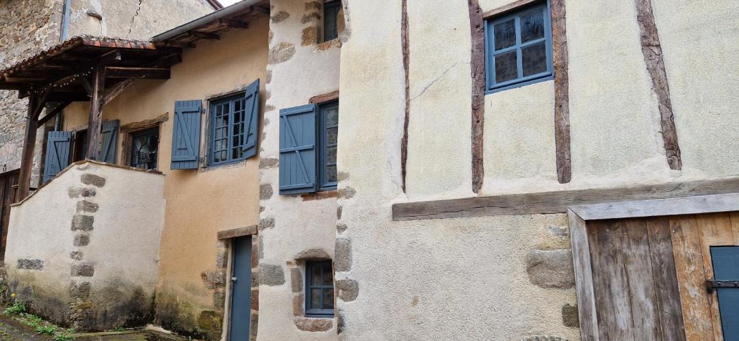 Photo of Buildings in Confolens