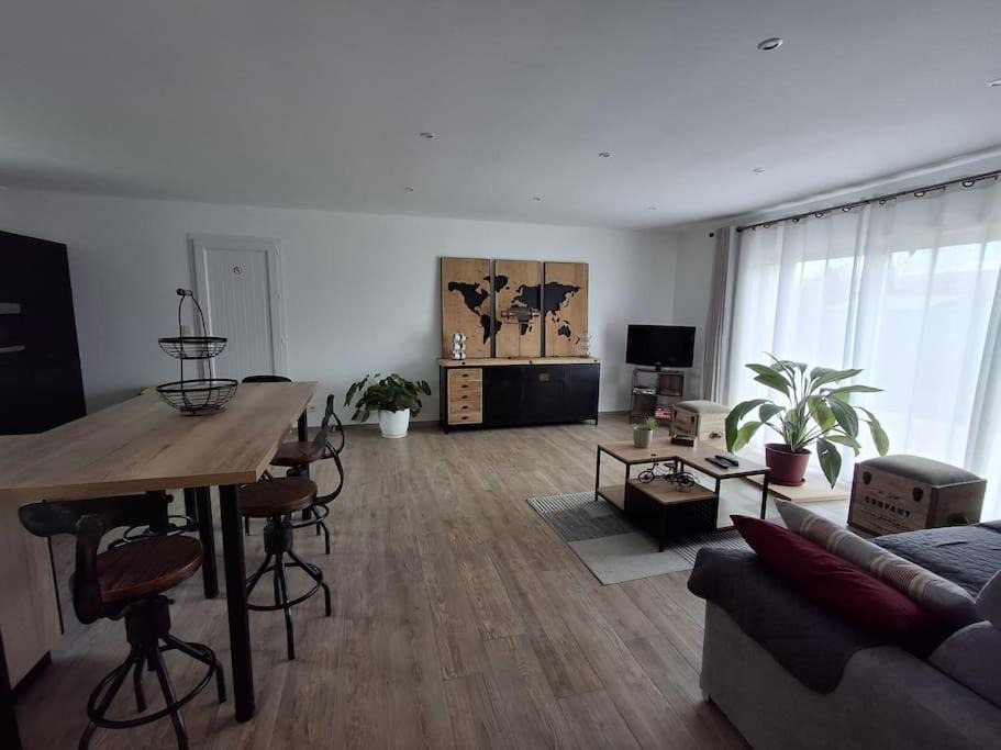 Photo of Livingroom in Eyrans