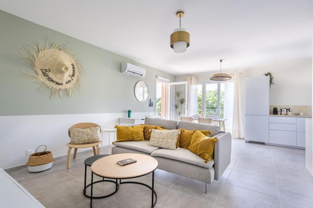 Photo of Livingroom in Morieres-les-Avignon