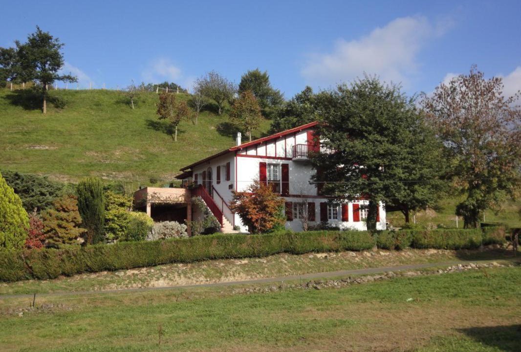 Photo of Buildings in Uhart-Cize