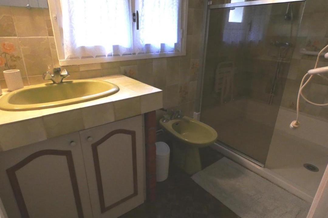 Photo of Bathroom in Bascons
