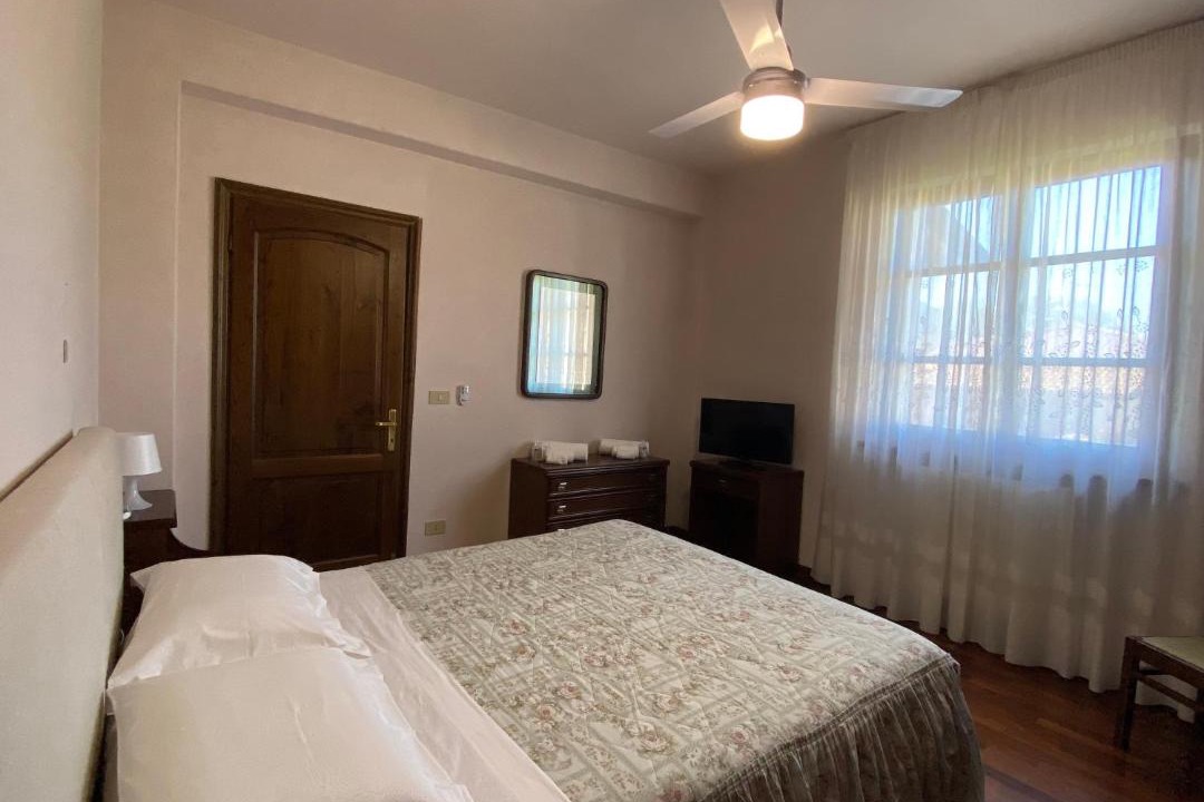 Photo of Bedroom in Mologno