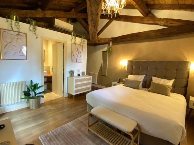 Photo of Bedroom in Camiac-et-Saint-Denis