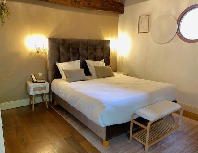 Photo of Bedroom in Camiac-et-Saint-Denis