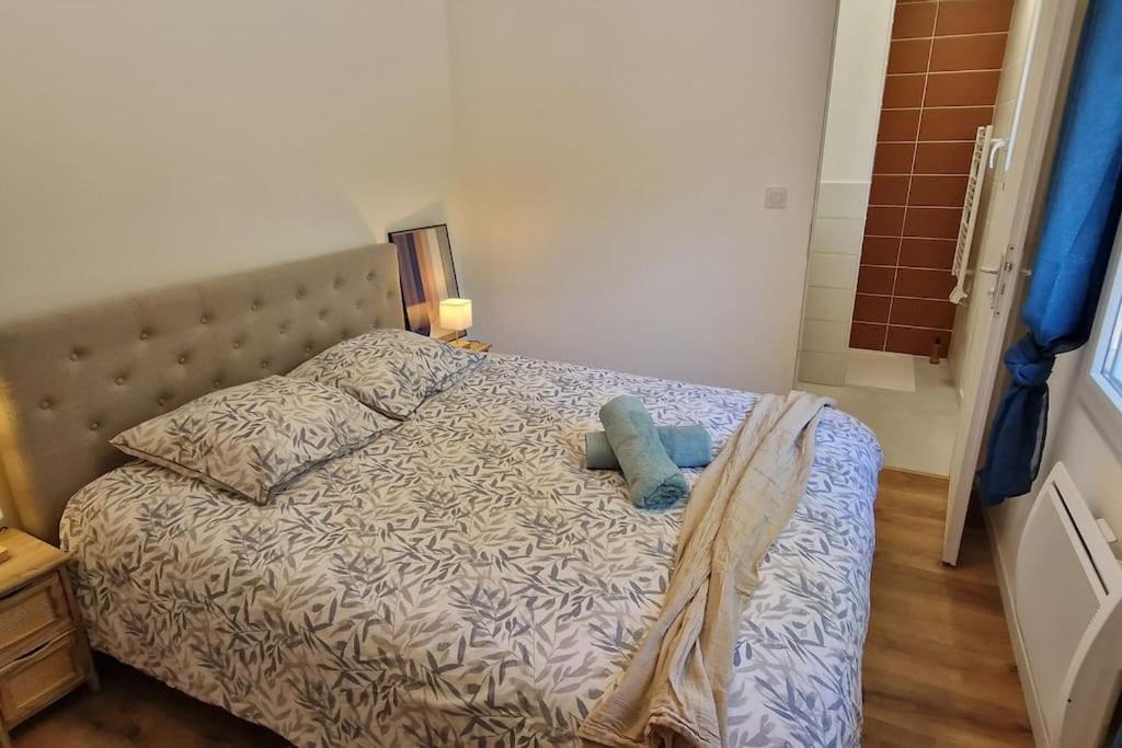 Photo of Bedroom in Saint-Laurent-de-Medoc