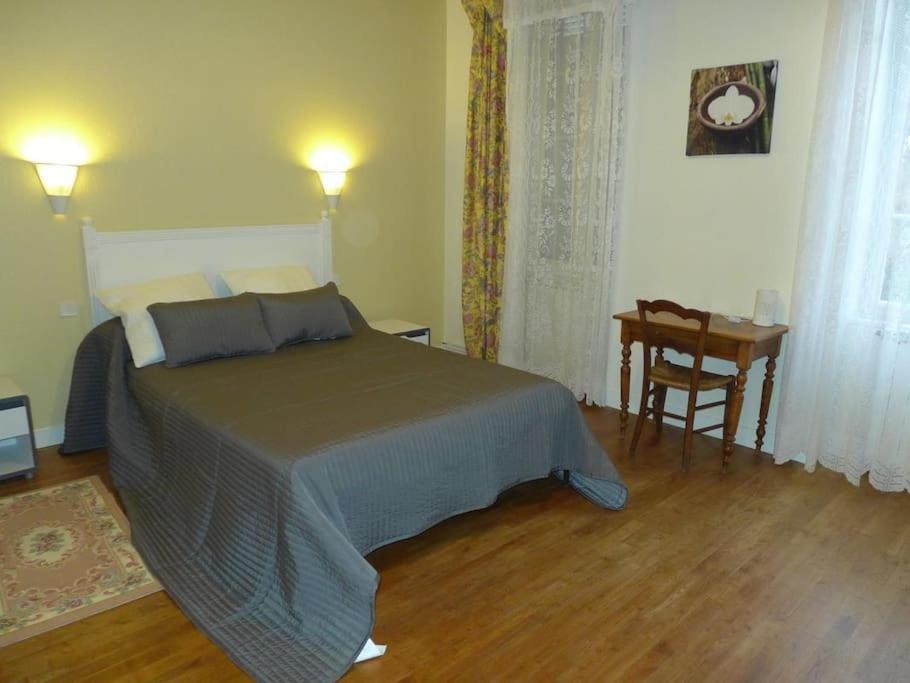 Photo of Bedroom in Chamouillac