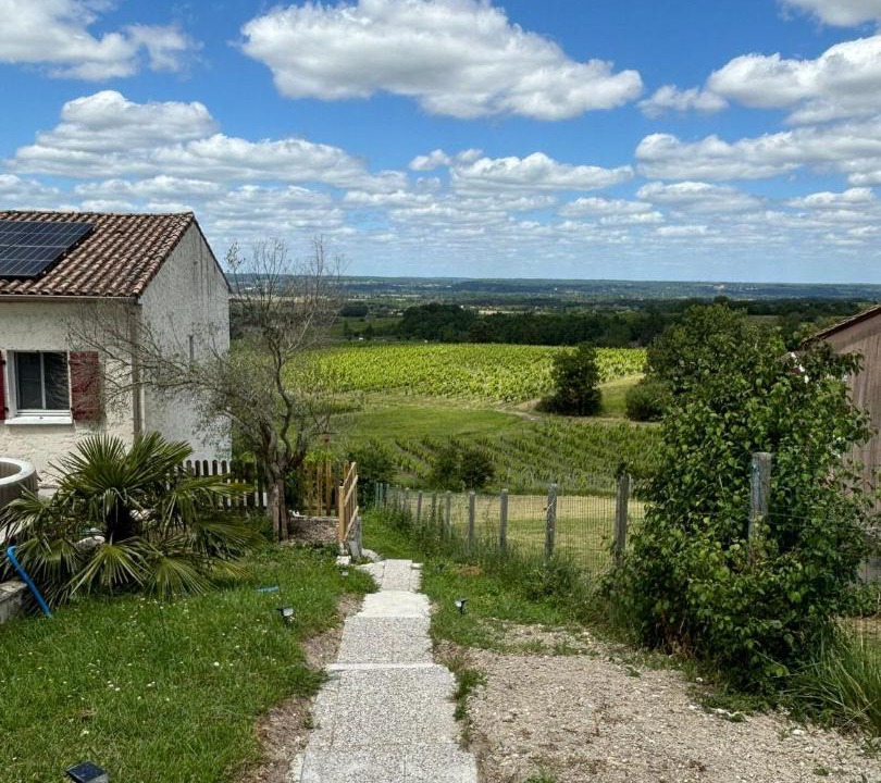 Photo of Others in Colombier