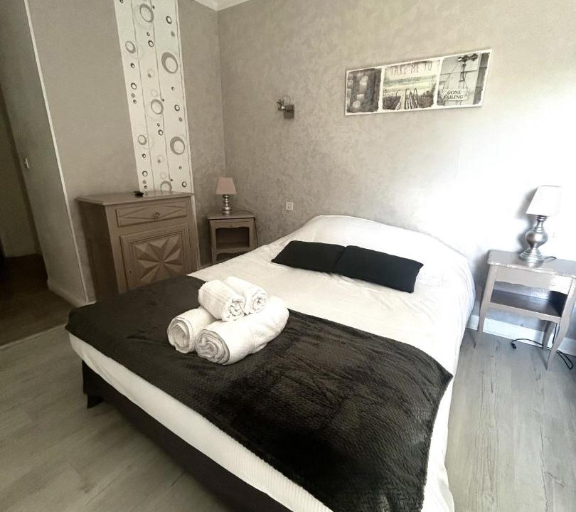 Photo of Bedroom in Chaunay