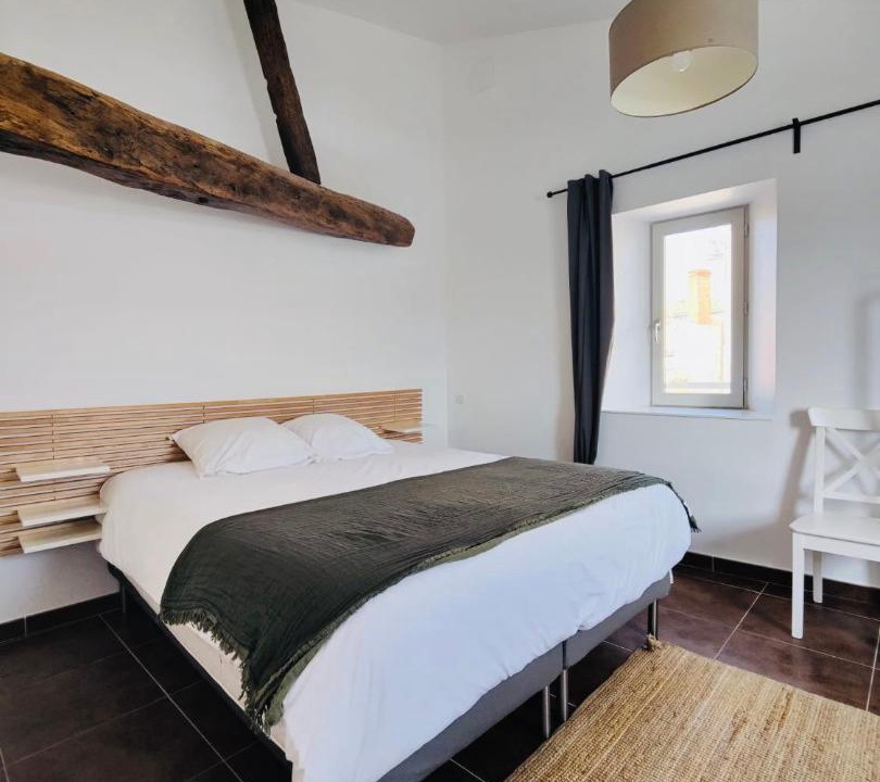 Photo of Bedroom in La Rochelle City Centre